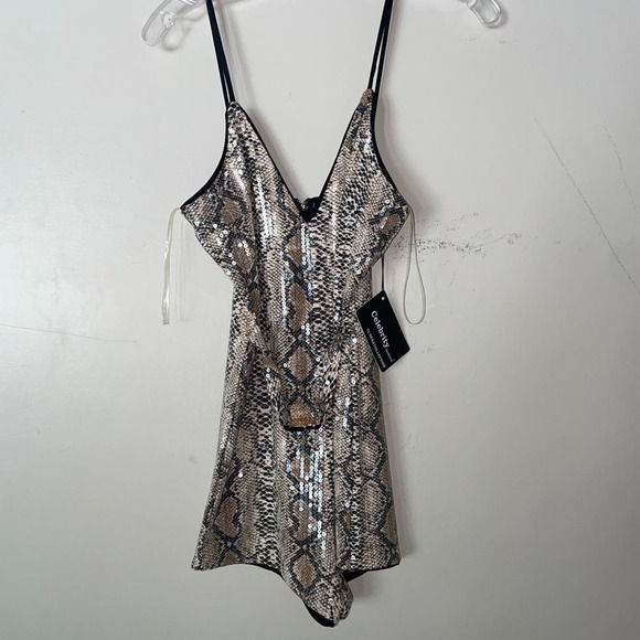 New with tags belted sequin - Picture 1 of 2